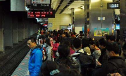 普通的上班族怎么利用业余时间赚钱?配图 普通的上班族怎么利用业余时间赚钱?配图