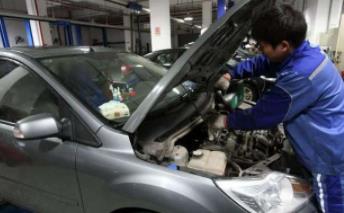 学习修车有前途么？学修车赚钱么？配图