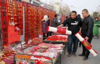 春节摆摊卖什么比较容易赚钱？配图