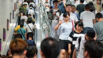 对于超九晚五的上班族，下班干什么可以赚钱？